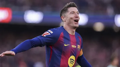 巴塞罗那半场领先赫罗纳1球，亚马尔乌龙送礼，孔德进球被判无效